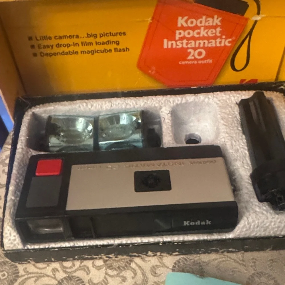 Kodak Instamatic 20 Camera with Black and Silver Finish
